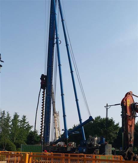 大众彩票224吊车施工