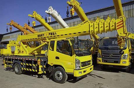 洛阳吊车租赁公司